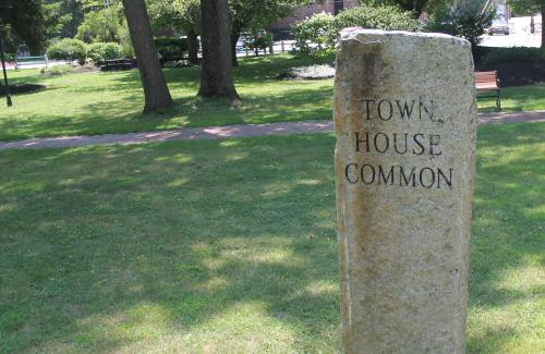 Town House  Common Rock Sign