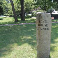 Town House  Common Rock Sign